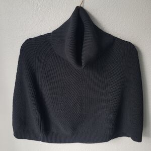 Banana Republic Turtleneck Short Knit Sweater Capelet Size XSmall Color Black
